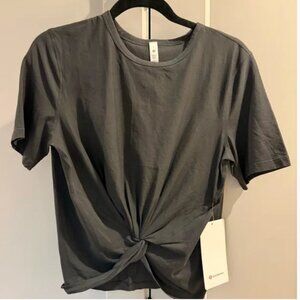 NWT Lululemon Crescent T-Shirt Graphite Grey PIMA Cotton Size 8 BRAND NEW GORG!!